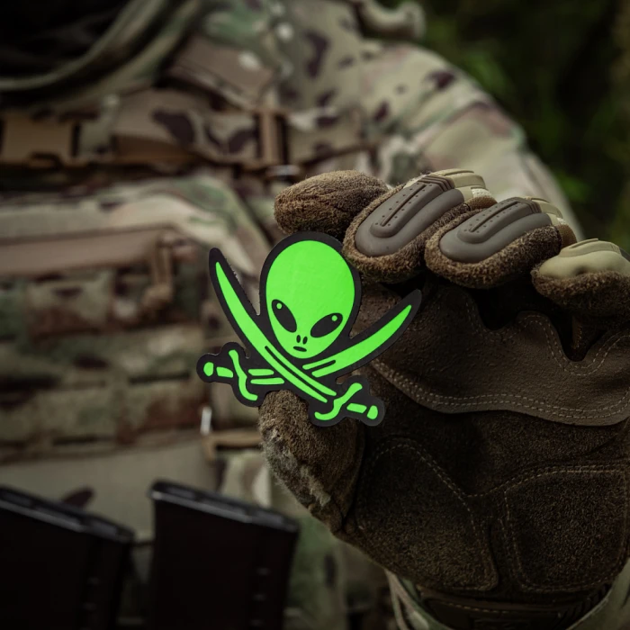 Нашивка M-Tac НЛО оператор GID, Black/Green Нашивка M-Tac НЛО оператор GID, Black/Green