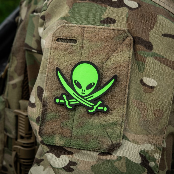 Нашивка M-Tac НЛО оператор GID, Black/Green Нашивка M-Tac НЛО оператор GID, Black/Green