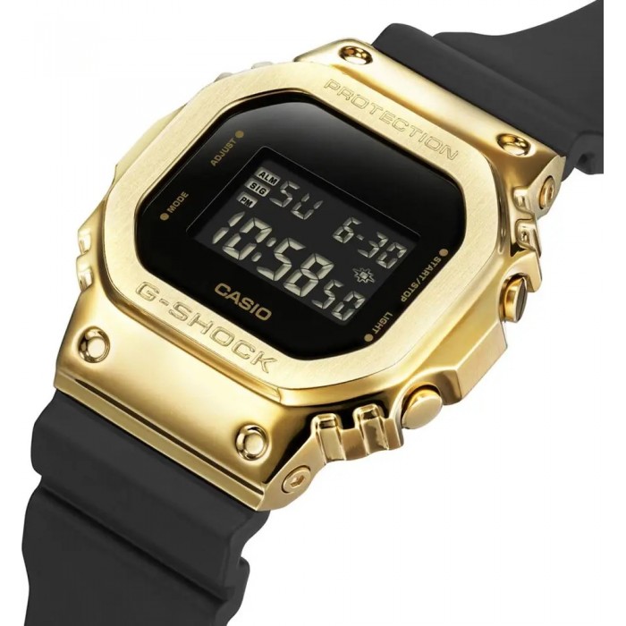 Часы Casio GM-5600G-9ER G-Shock., Gold Часы Casio GM-5600G-9ER G-Shock., Gold
